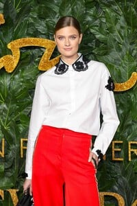 constance-jablonski-the-fashion-awards-2018-in-london-1.jpg