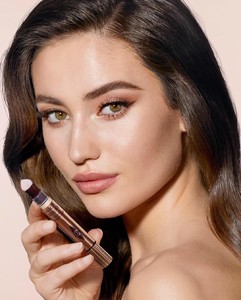 ctilburymakeup-1544011687834.jpg