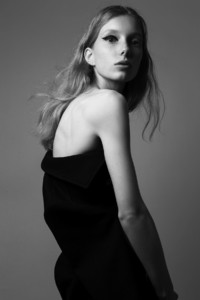 demy_010.jpg
