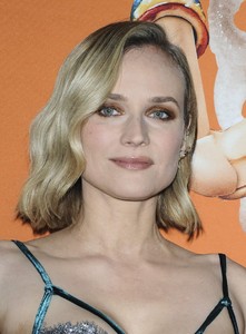 diane-kruger-welcome-to-marwen-premiere-in-la-10.jpg