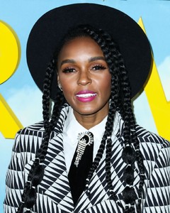 janelle-monae-welcome-to-marwen-premiere-in-la-8.jpg