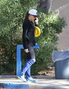 jennifer-garner-out-at-a-park-in-brentwood-12-08-2018-5.jpg