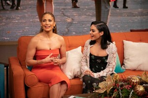 jennifer-lopez-and-vanessa-hudgens-at-despierta-america-in-miami-12-14-2018-0.jpg