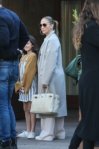jennifer-lopez-leaving-a-restaurant-in-malibu-12-30-2018-1.jpg
