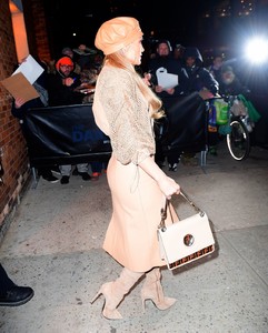 jennifer-lopez-style-and-fashion-12-11-2018-3.jpg