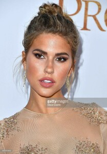 kara-del-toro-arrives-at-the-premiere-of-open-road-films-the-promise-picture-id667950820.jpg