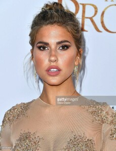 kara-del-toro-arrives-at-the-premiere-of-open-road-films-the-promise-picture-id667950868.jpg