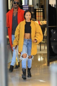 karrueche-tran-street-fashion-12-28-2018-10.jpg