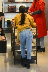 karrueche-tran-street-fashion-12-28-2018-5.jpg