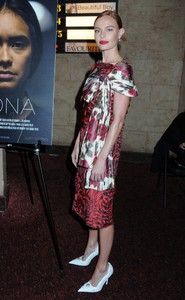 kate-bosworth-nona-premiere-in-new-york-12-07-2018-1.thumb.jpg.facdc9aed4db0054cd877f41e14b3a41.jpg