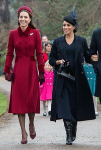 kate-middleton-and-meghan-markle-christmas-day-church-service-in-king-s-lynn-12-25-2018-7.jpg