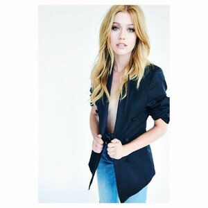 katherine-mcnamara-glitter-magazine-2018-photos-1.thumb.jpg.511c1709d695b4843bac19b26cc0b2ae.jpg