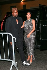 kim-kardashian-and-kanye-west-cher-musical-in-new-york-12-03-2018-0.jpg