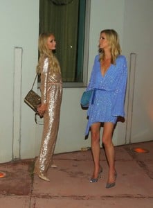 paris-and-nicky-hilton-night-out-in-miami-12-11-2018-0.jpg