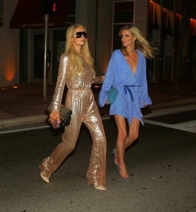 paris-and-nicky-hilton-night-out-in-miami-12-11-2018-2.jpg