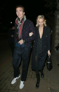 poppy-delevingne-christmas-party-in-london-december-2018-7.jpg