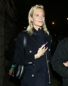 poppy-delevingne-christmas-party-in-london-december-2018-9.jpg