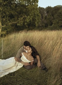 priyanka-chopra-vogue-us-january-2019-issue-11.thumb.jpg.9429988af9d71c00ca7117929833bd14.jpg