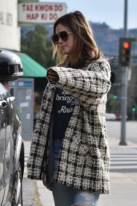 rachel-bilson-at-the-gas-station-in-sherman-oaks-12-09-2018-1.jpg