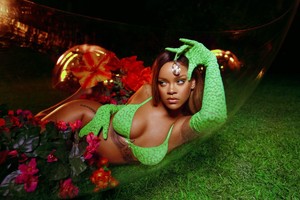 rihanna-savage-x-fenty-by-rihana-photoshoot-1.jpg