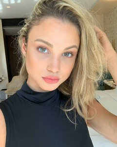 rose_bertram_47583550_197982987813696_8297773153249449518_n.jpg