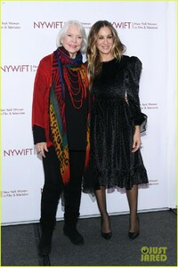 sarah-jessica-parker-ellen-burstyn-get-honored-at-muse-awards-2018-09.jpg