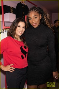 serena-williams-pop-up-event-01.thumb.jpg.c56915250de68ef321291ea9a9fdd7cb.jpg