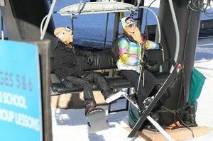 sofia-richie-and-paris-hilton-hit-the-slopes-in-aspen-12-29-2018-21.jpg