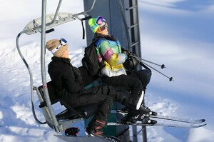 sofia-richie-and-paris-hilton-hit-the-slopes-in-aspen-12-29-2018-22.jpg