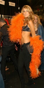 supermodel.pictures-vsfs2003-325.thumb.jpg.fd1d063bcae24f79cb8228a0bbf39b2e.jpg