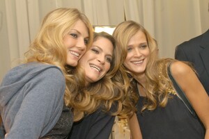 supermodel.pictures-vsfs2003-493.thumb.jpg.62b483d95f8cd74501dd39b00fa56043.jpg