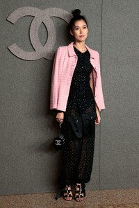 tao-okamoto-chanel-metiers-d-art-show-in-new-york-12-04-2018-3.jpg