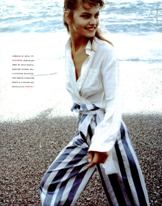 von_Unwerth_Vogue_Italia_May_1989_05.thumb.png.596226bd64030240428399d9543c423c.png