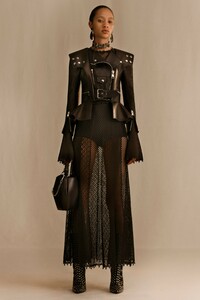 00001-alexander-mcqueen-london-resort-2019.thumb.jpg.72695b3678d8823100371b4c8fc05fca.jpg