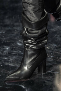 00004-azzaro-couture-et-ateliers-19.thumb.jpg.fd1db478d90a04bd19be72f7597db15c.jpg