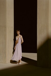 00006-vince-new-york-pre-fall-19.thumb.jpg.272e94c500824b34451639bf0ca216f5.jpg