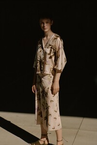 00007-vince-new-york-pre-fall-19.thumb.jpg.14fb5ac6f6db4a4a3b559433c1ef554c.jpg