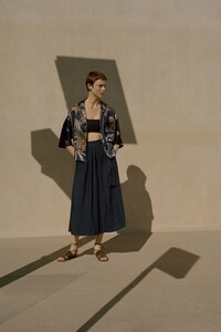 00008-vince-new-york-pre-fall-19.thumb.jpg.b503d064cebe92f862f95dbba86a621e.jpg