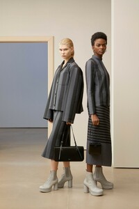 00011-jil-sander-milan-pre-fall-19.jpg