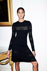 00012-Emmanuel-Ungaro-Pre-Fall-19-credit-Branislav-Simoncik.thumb.jpg.6fc40d07fa55aadffa30041a2d6fd8bc.jpg