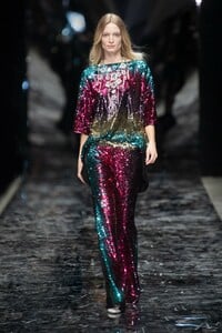 00014-azzaro-couture-et-ateliers-19.thumb.jpg.7e20ab46d3d9ef72f2e99e6354556969.jpg