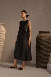 00015-Claudia-Li-Pre-Fall-2019.thumb.jpg.2b605bcaaacbf7262155e9c713376d85.jpg