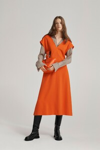 00019-joseph-london-pre-fall-19.thumb.jpg.db81cad3b90ee4e69cd07fe31ada49d4.jpg