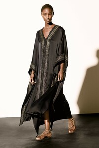 00019-st-john-nyc-prefall-19.thumb.jpg.7a754bf4704d536e726b8208943db70b.jpg