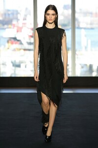 00020-narciso-rodriguez-new-york-fall-2019.thumb.jpg.35d3afc9612d129cfa028f794027b3ee.jpg