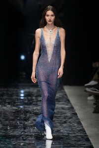 00021-azzaro-couture-et-ateliers-19.thumb.jpg.7240b8480d4724dd411b9e2dadf6f751.jpg