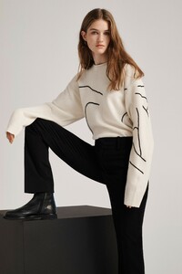 00022-joseph-london-pre-fall-19.thumb.jpg.eef8cec41efef559cec22f2be7444cd6.jpg