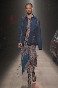 00023coach-shanghai-pre-fall-19-mitchell-sams.thumb.jpg.3d7156a4b74b9f81039c3b3845f00ef2.jpg