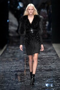 00024-azzaro-couture-et-ateliers-19.thumb.jpg.9dac4724d510ed32e3d676d9eccb2fe4.jpg