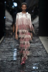 00025-azzaro-couture-et-ateliers-19.thumb.jpg.c0cd4dd9ccdfa98583f7c4529d5f3cef.jpg